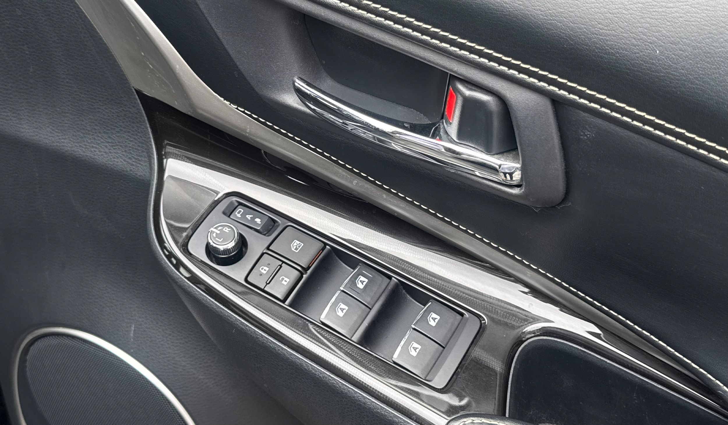 Thumbnail 12