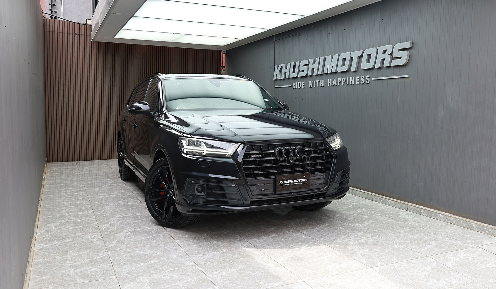 Audi Q7 - Image 1