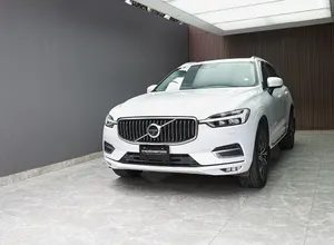 Volvo XC60 D4 - Image 1