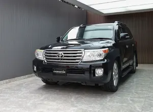 Toyota Land Cruiser 200 ZX - Image 1