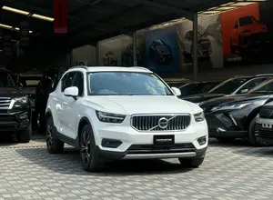 Volvo XC 40 T4 AWD INSCRIPTION - Image 1
