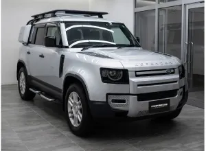 Land Rover Defender - Image 1