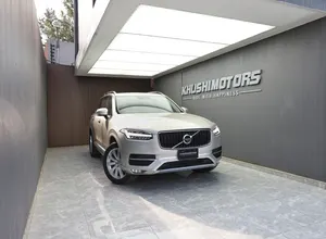 2017 Volvo XC90 T5 AWD MOMENTUM