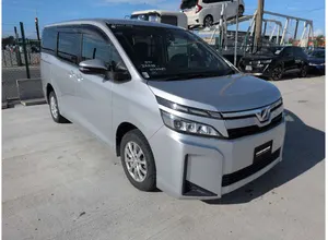 Toyota Voxy - Image 1