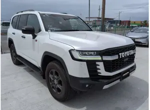 Toyota Land Cruiser GR SPORTS - Image 1