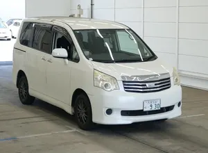 2012 Toyota Noah