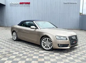 Audi A5 2.0 - Image 1